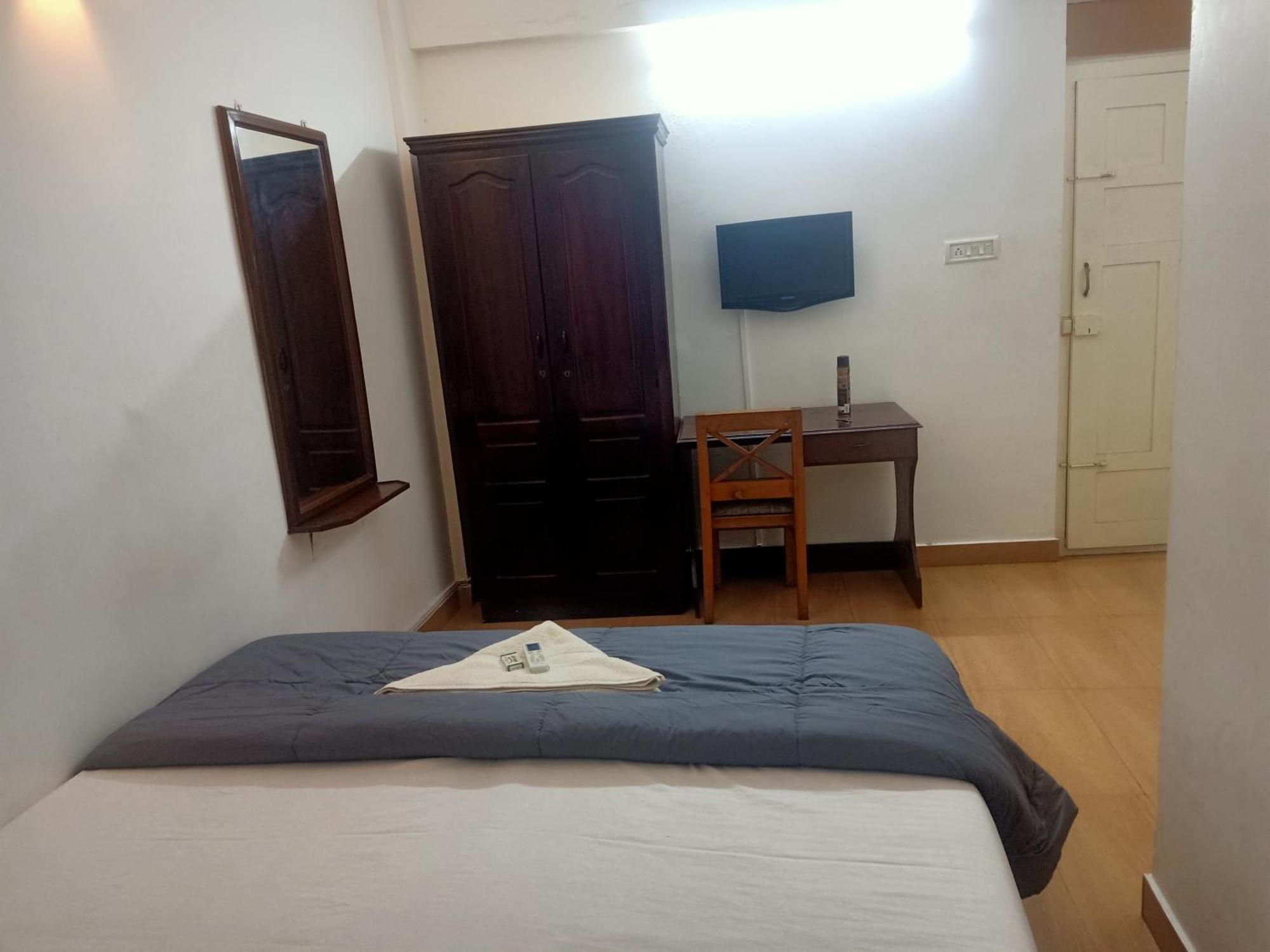 Xhostel Hostel Kochi Buitenkant foto