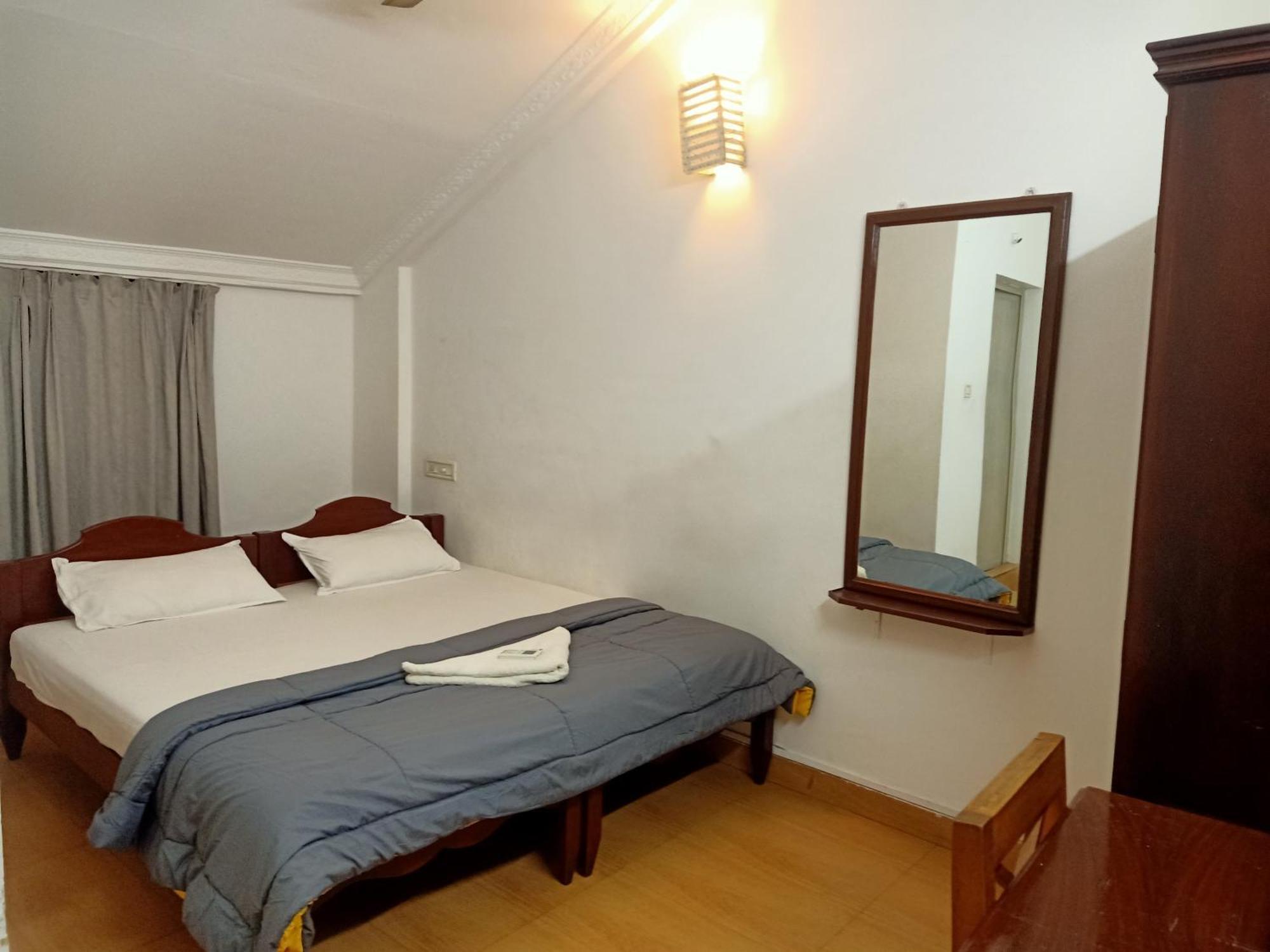 Xhostel Hostel Kochi Buitenkant foto